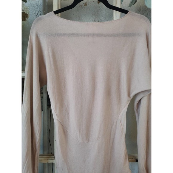 Chloe V-Neck Sweater in powder pink - Picture 15 of 15